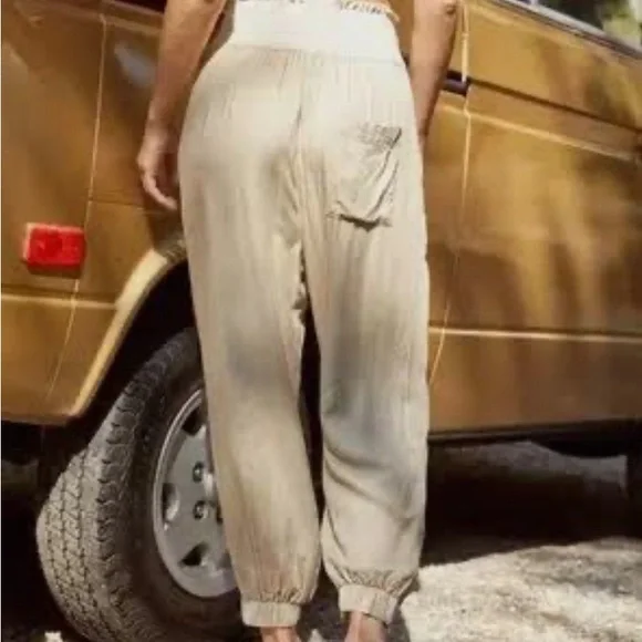 ✨HOST PICK✨Free People/Free People Movement Halfzies Pants. NWT - Picture 3 of 9